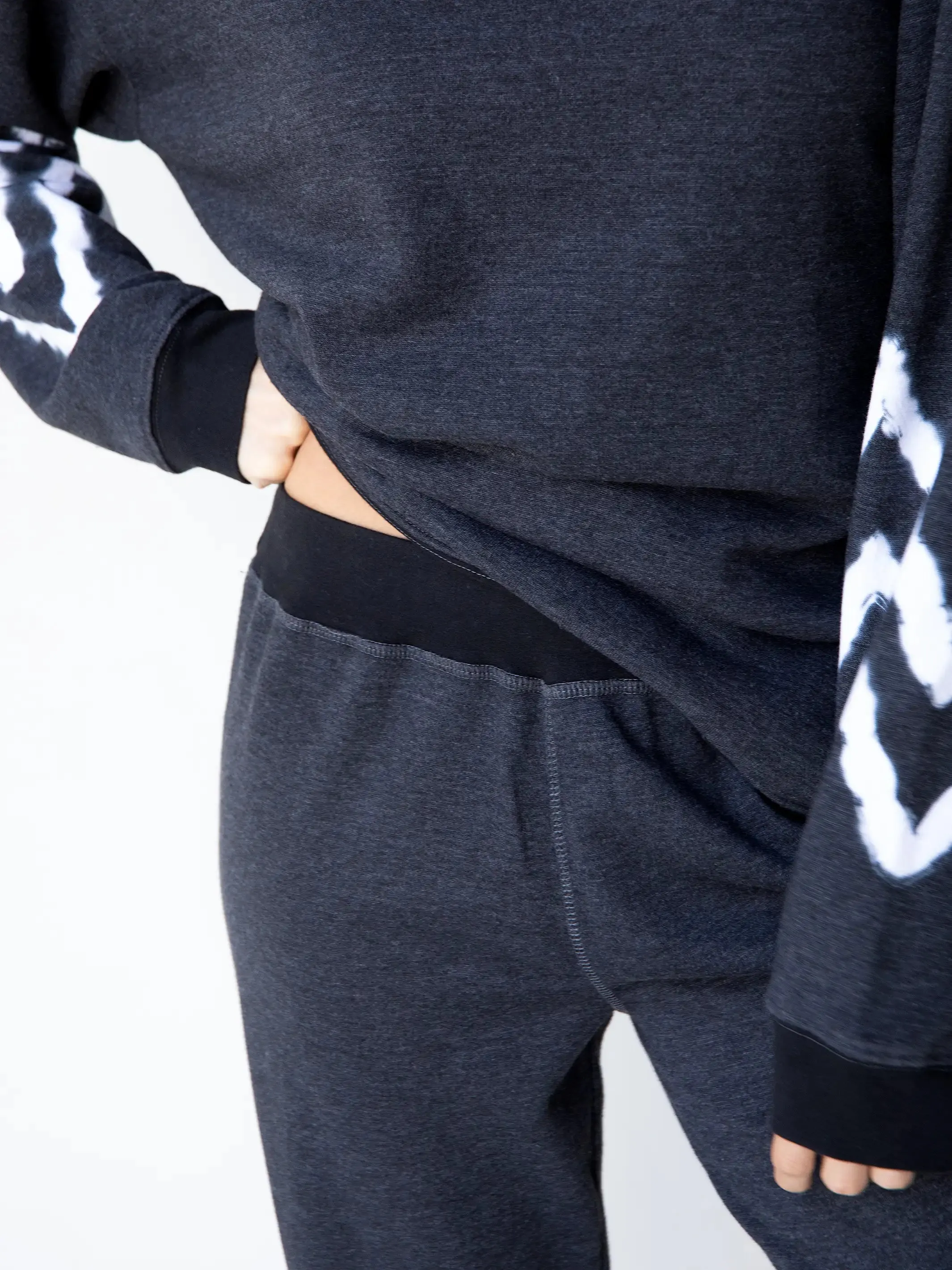 Comfy Jogger - Charcoal Chevron