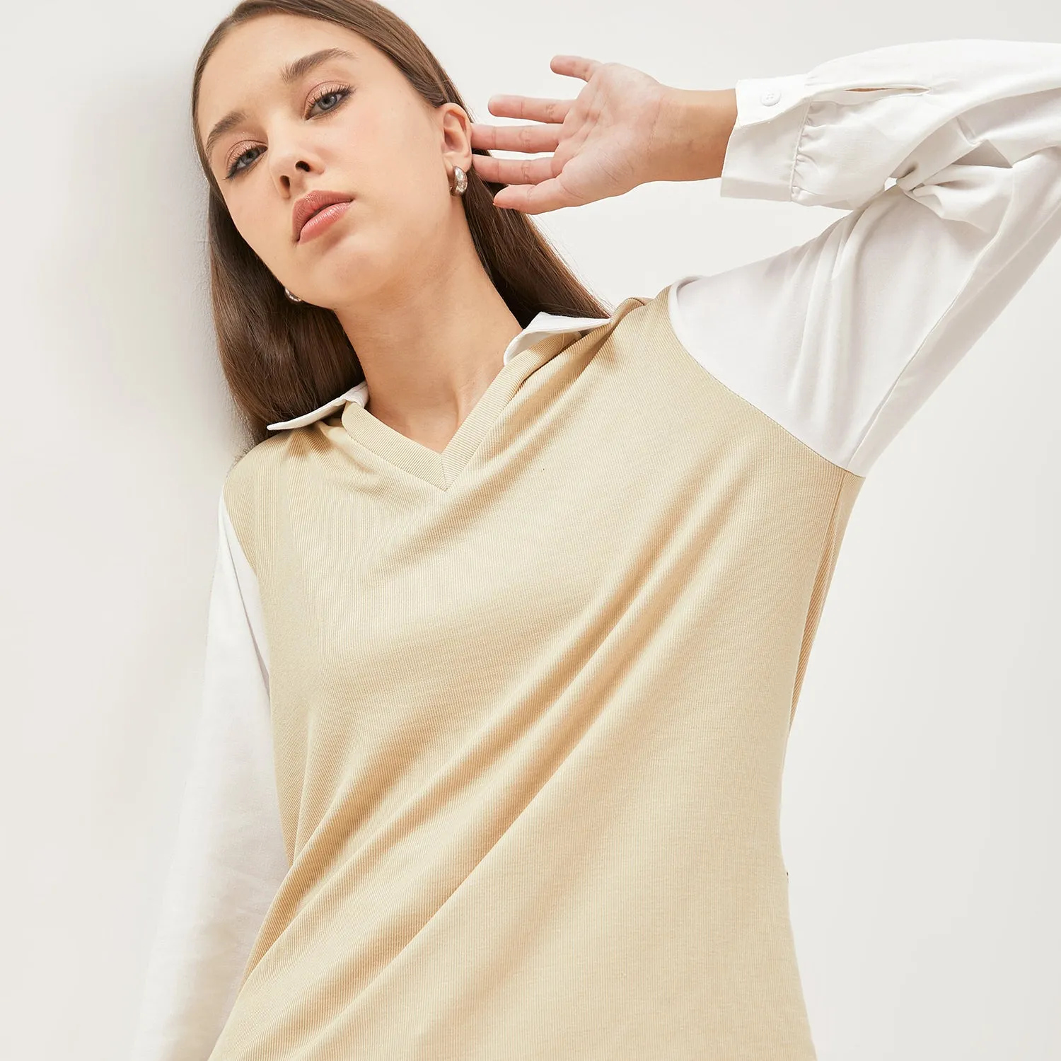 GRAPHIS Collared V-Neck Sweater Look Shirt
