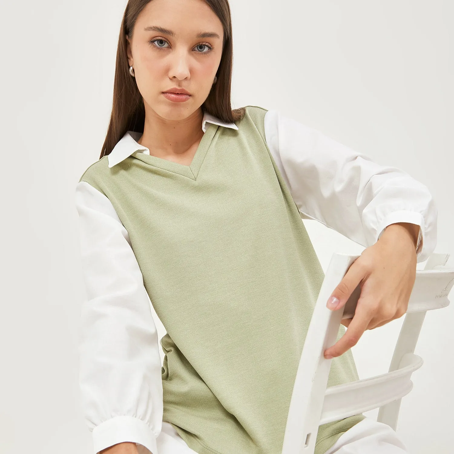 GRAPHIS Collared V-Neck Sweater Look Shirt