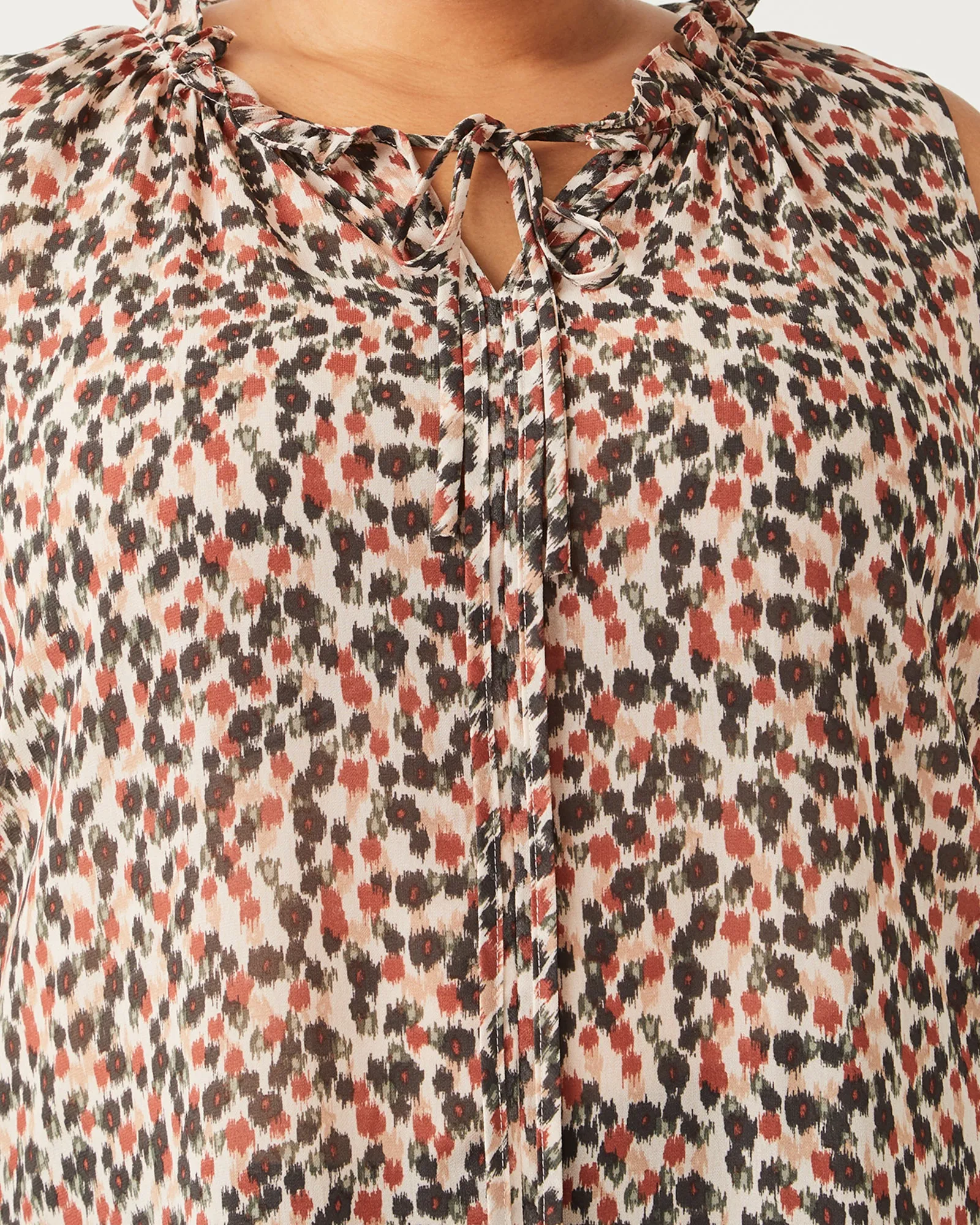Mira Tie-Neck Blouse | Ivory / Tan