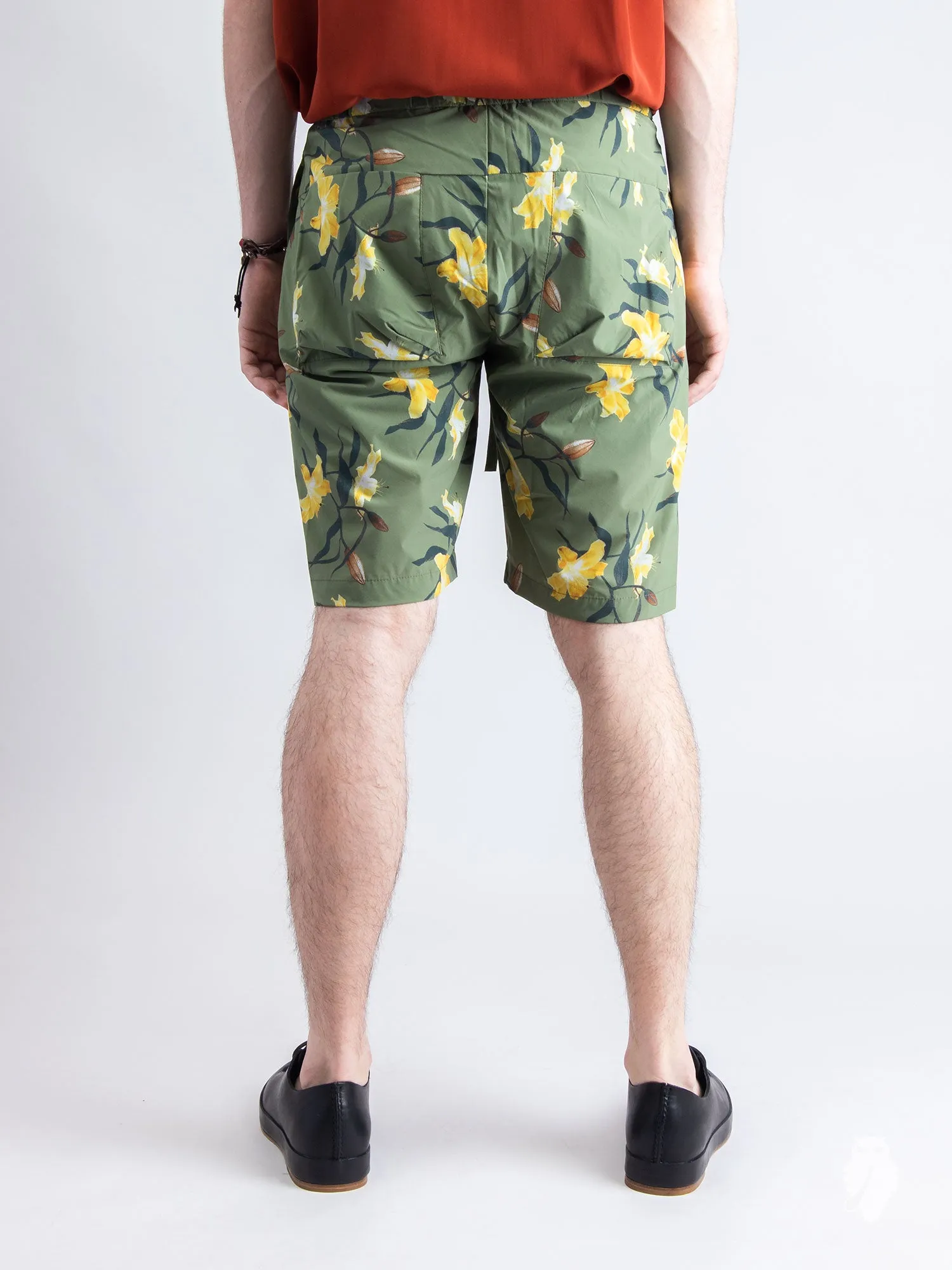 Relaxed Shorts in Yellow Flowers