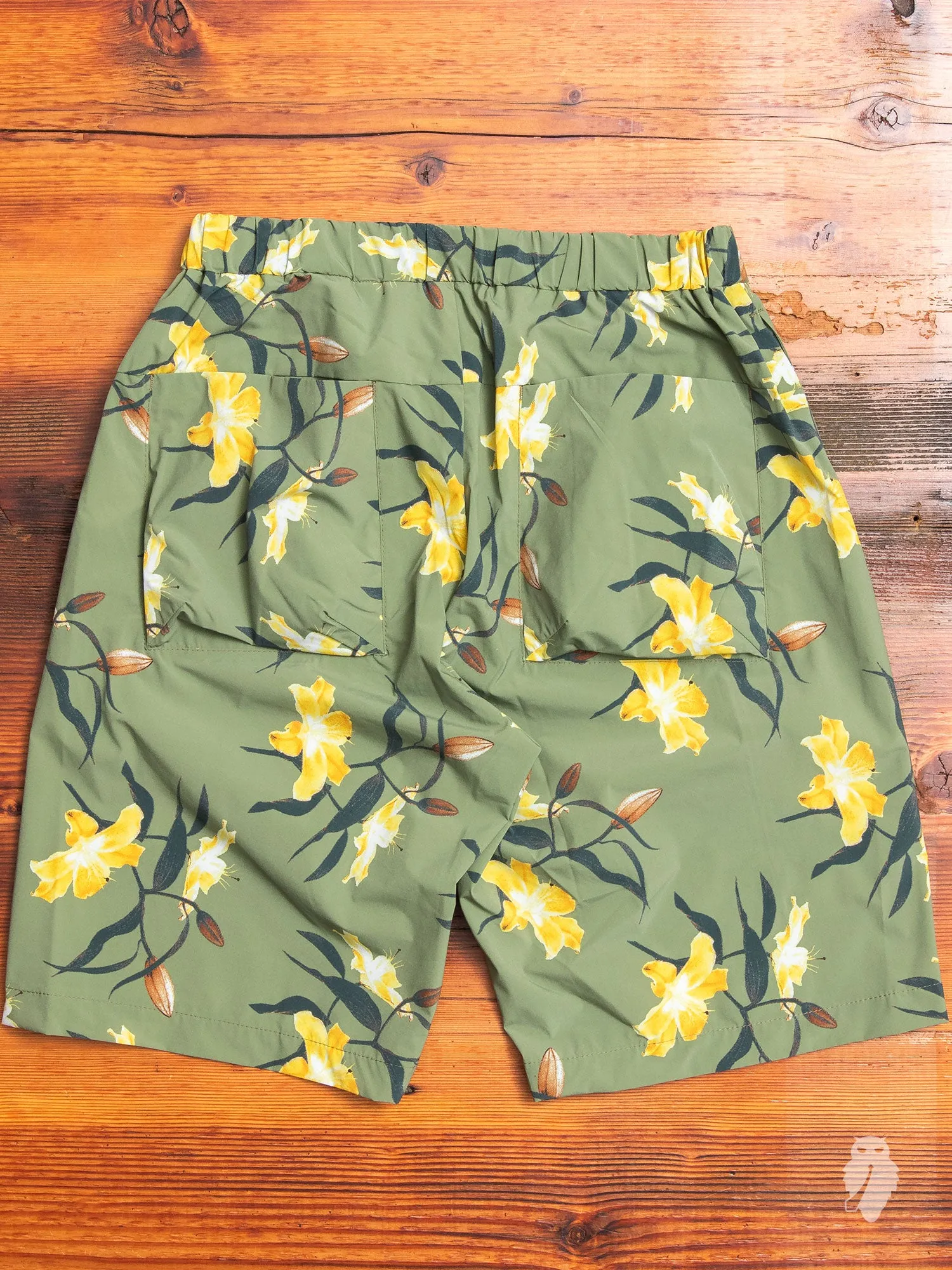 Relaxed Shorts in Yellow Flowers