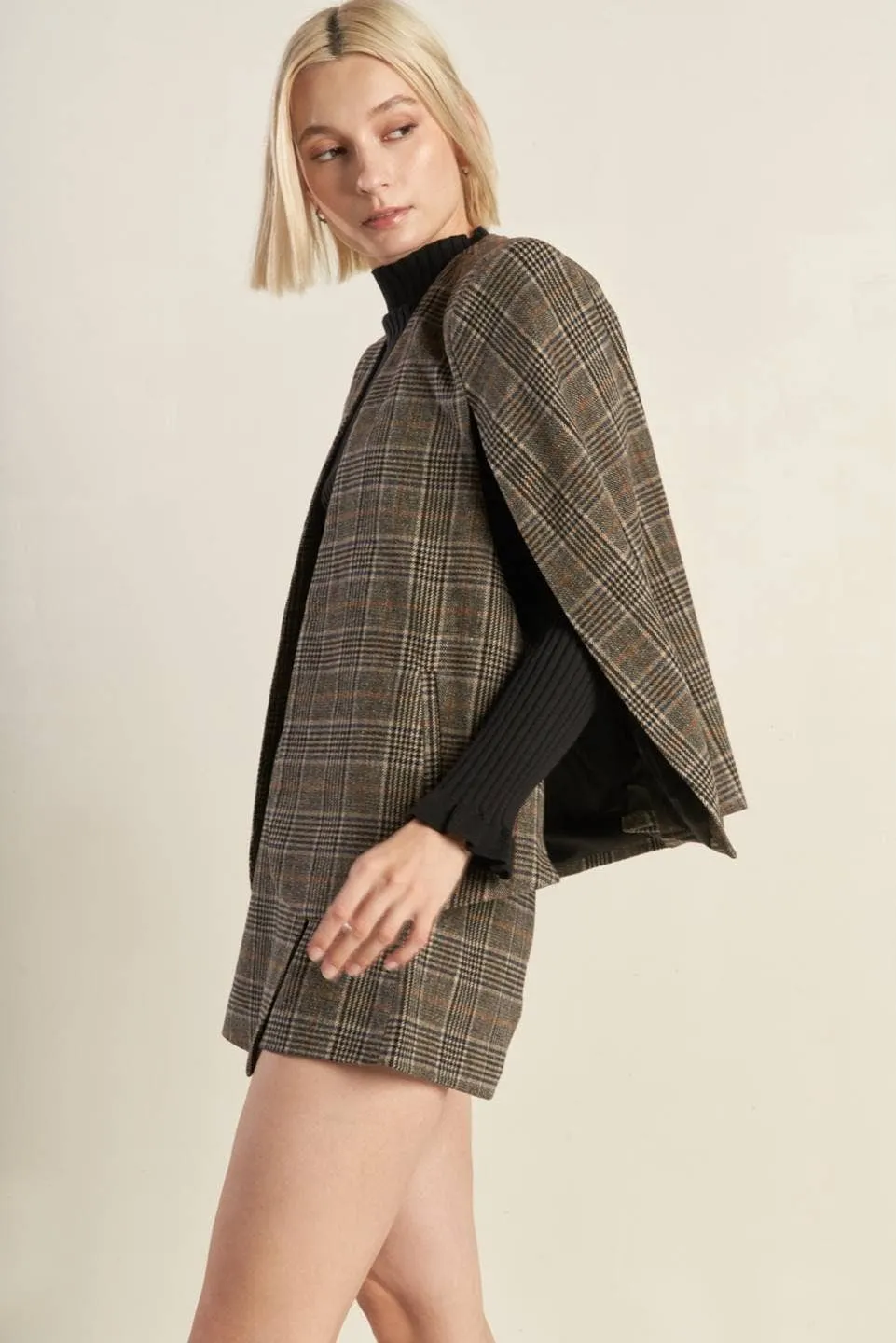 Woolen Plaid Capelet